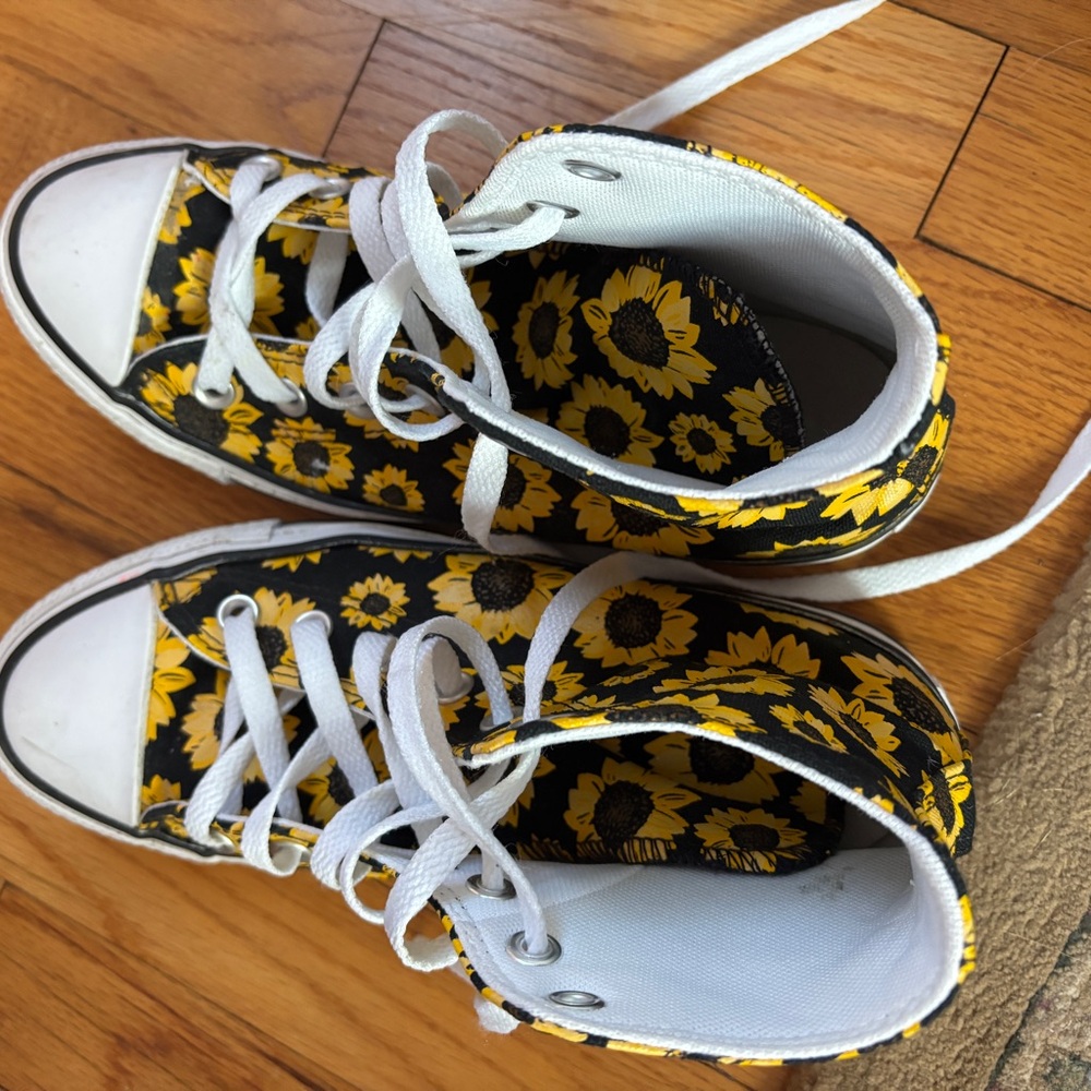 Converse All Star High Top Sneakers Sunflower Print Womens 7 Mens 5